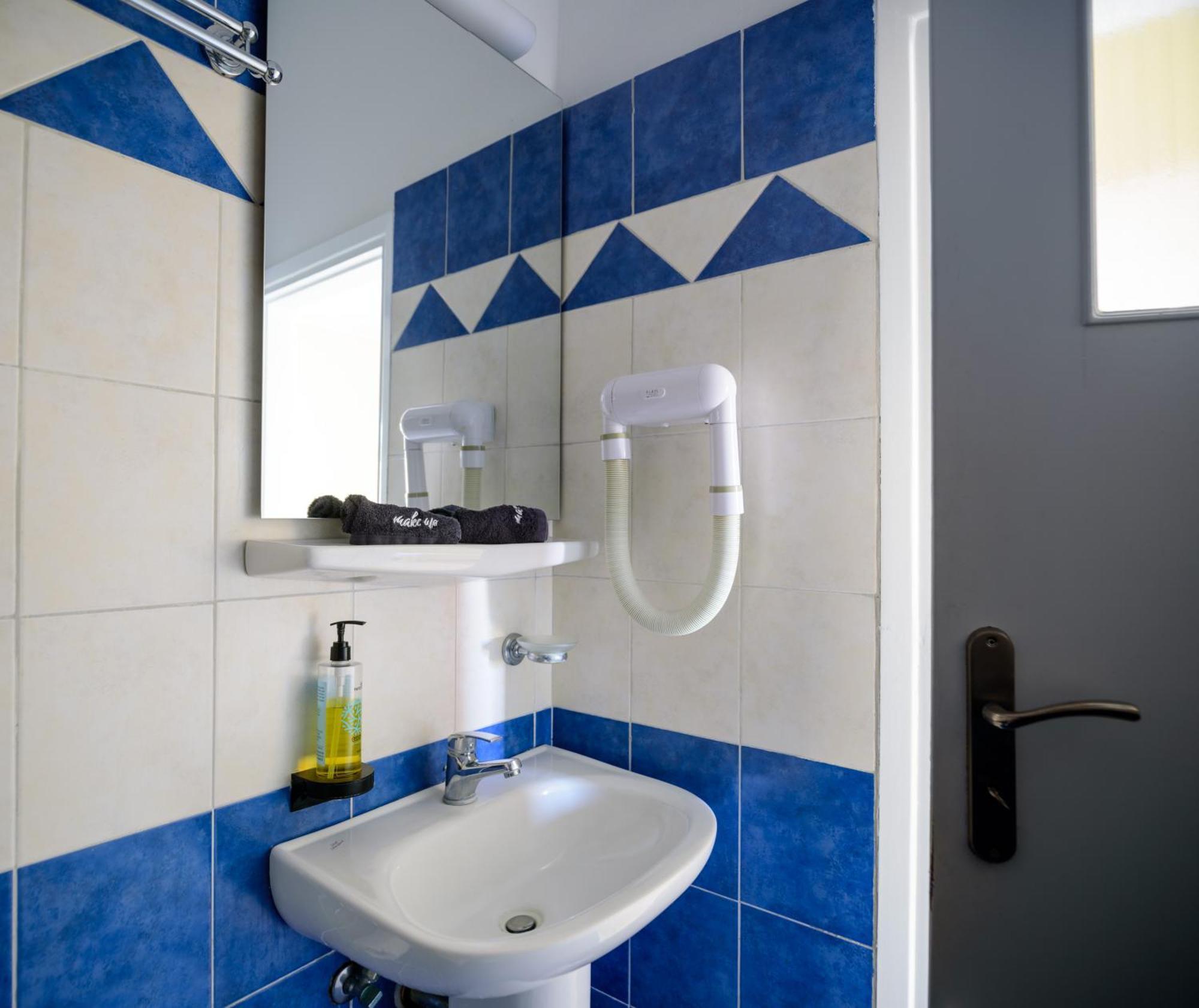 Karidis Hotel Kamári Zewnętrze zdjęcie