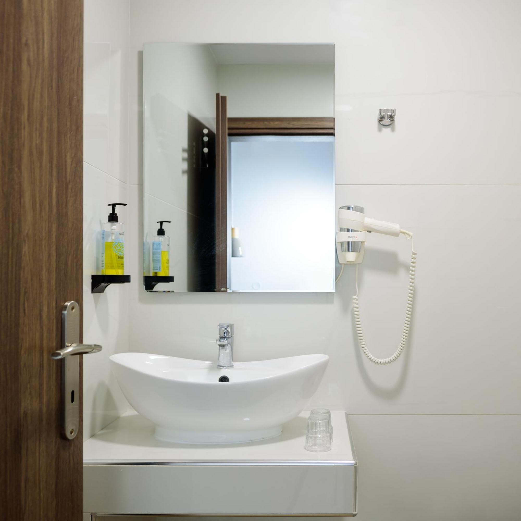 Karidis Hotel Kamári Zewnętrze zdjęcie