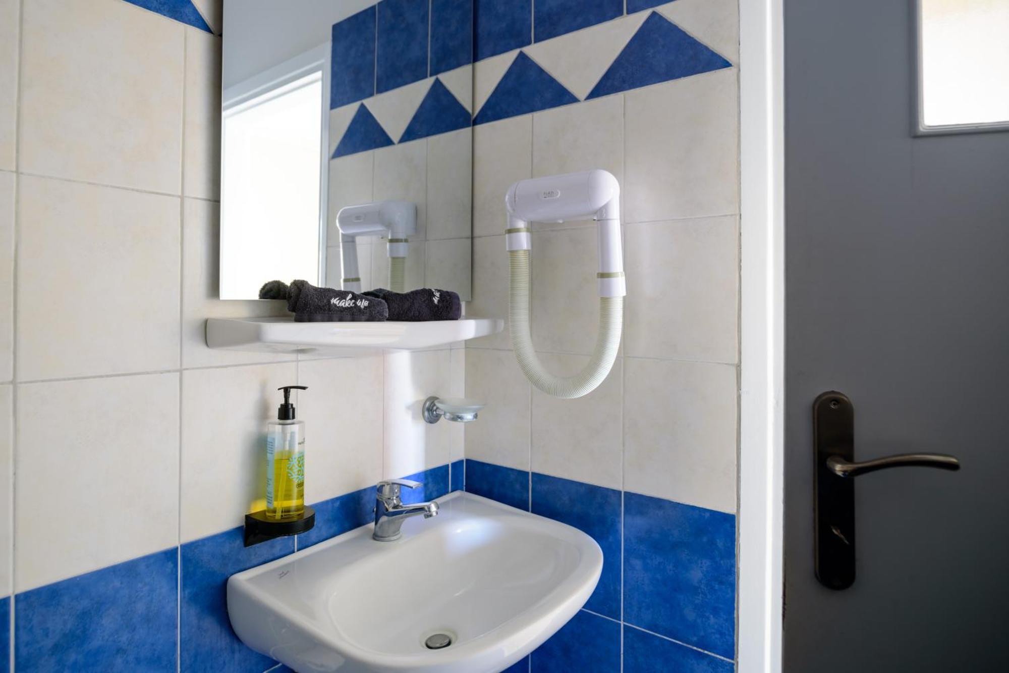Karidis Hotel Kamári Zewnętrze zdjęcie