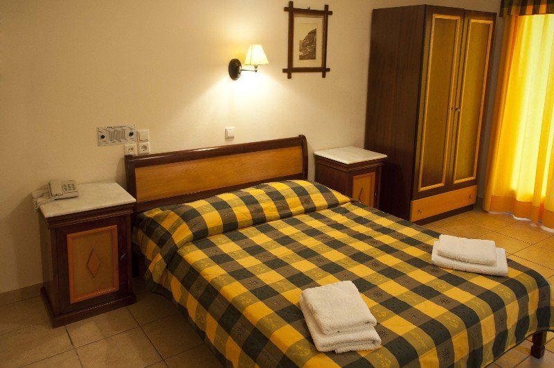 Karidis Hotel Kamári Zewnętrze zdjęcie